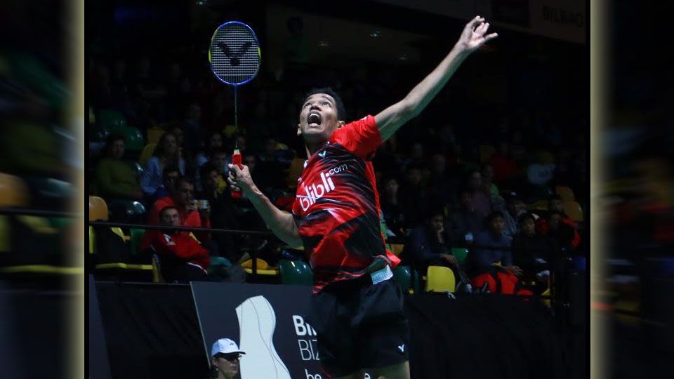 Sama-sama onfire, Chico Aura Dwi Wardoyo dikalahkan Lakshya Sen hingga Indonesia tertinggal 0-1 di Badminton Asia Team Championship (BATC) 2022. Copyright: © Humas PBSI